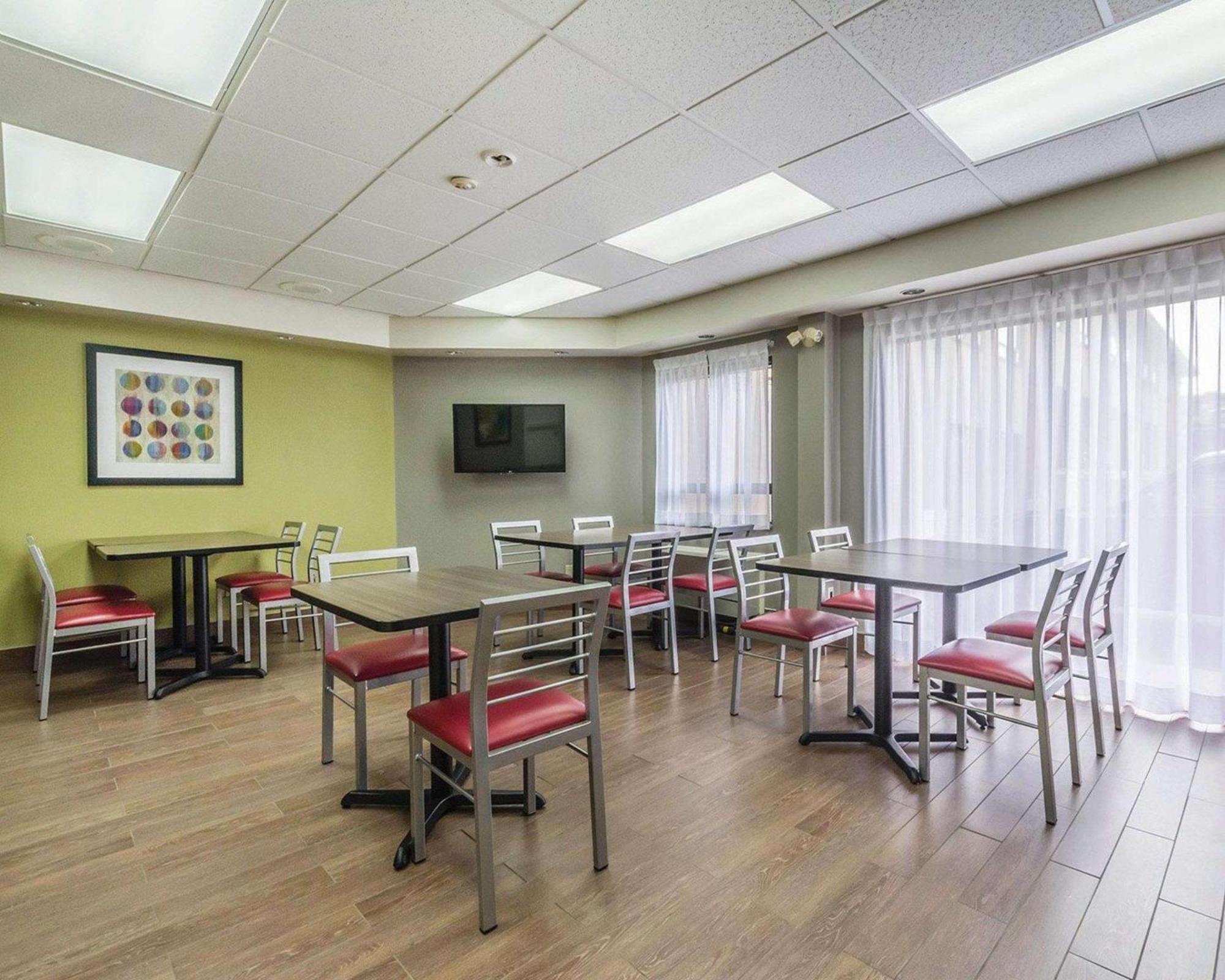 Comfort Inn Thetford Mines Exteriör bild